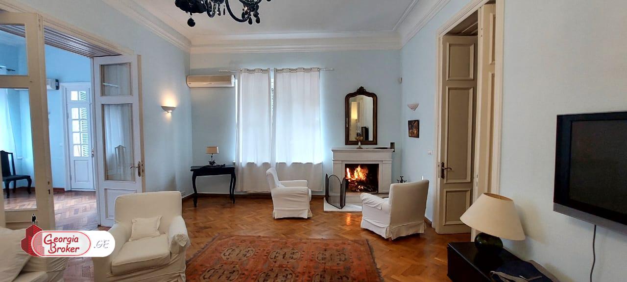 продается офис с новым ремонтом 7-комнат