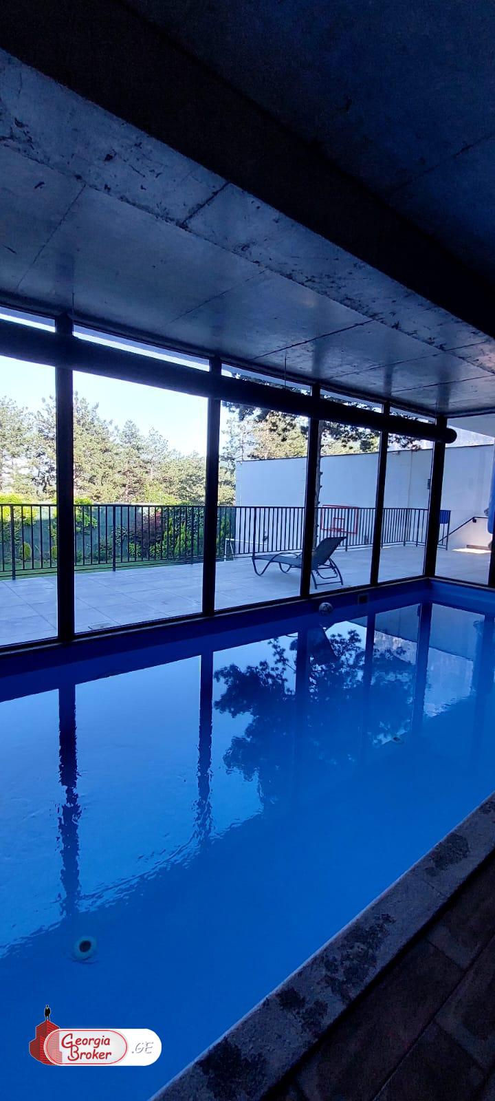 в аренду дом с новым ремонтом 9-комнат