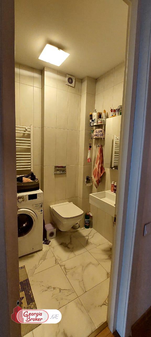 продается квартира с новым ремонтом 3-комнаты