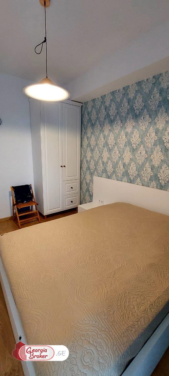 продается квартира с новым ремонтом 3-комнаты