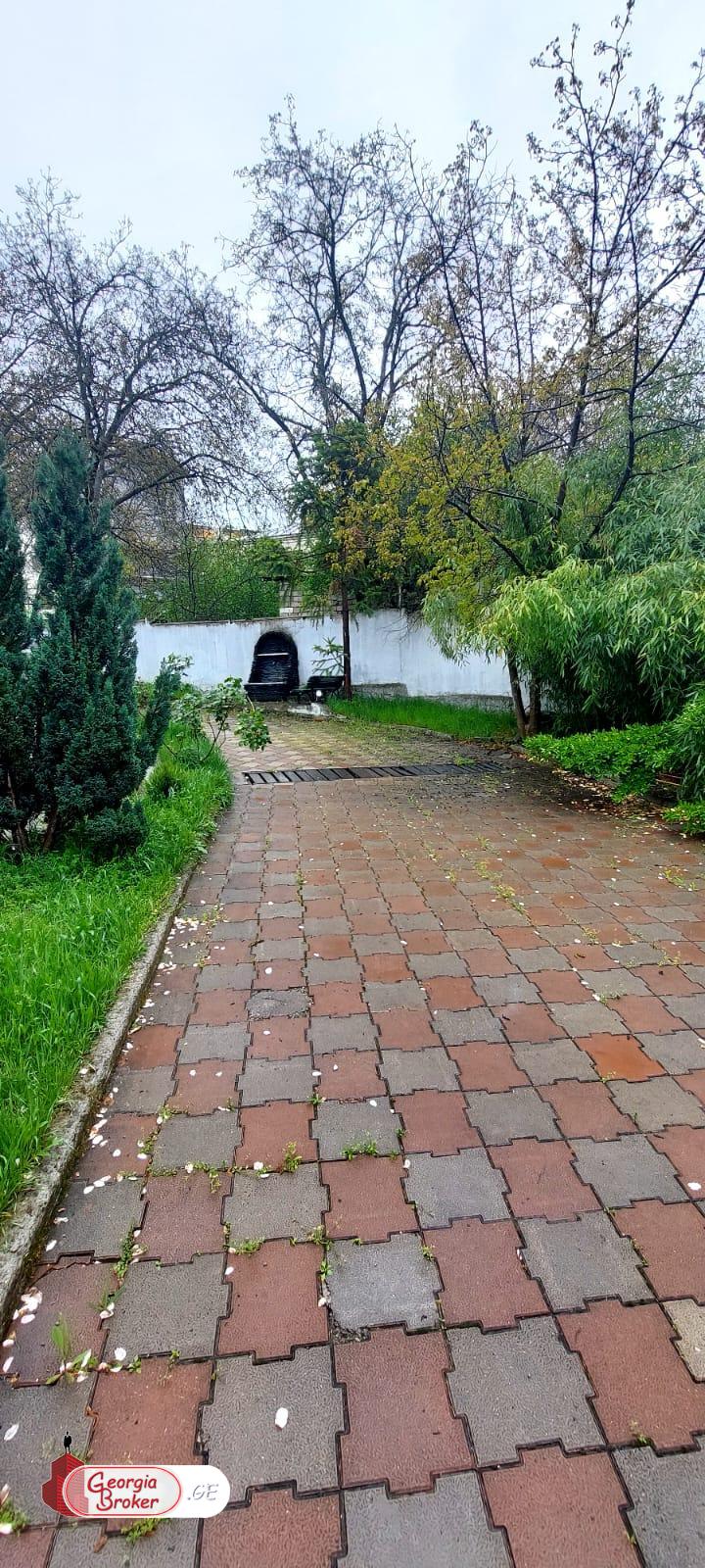 в аренду дом с новым ремонтом 7-комнат