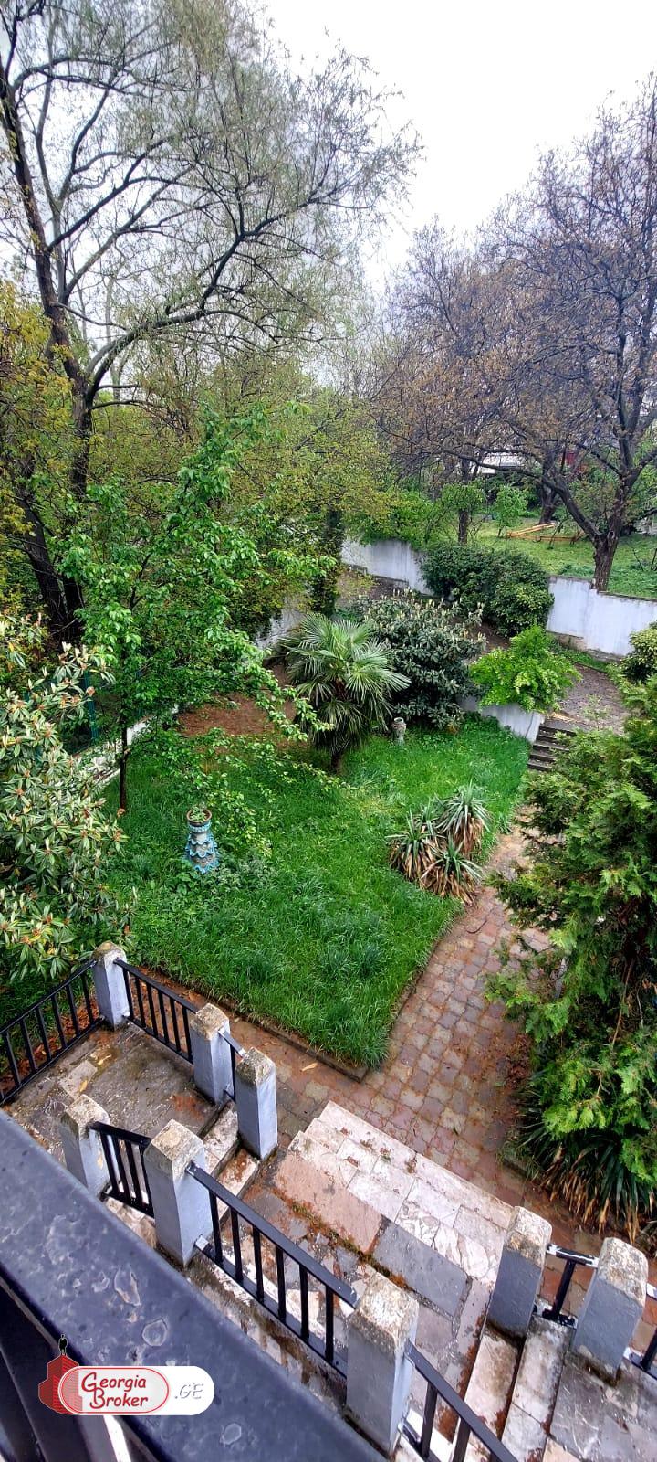 nearly repaired 8-room house for sale