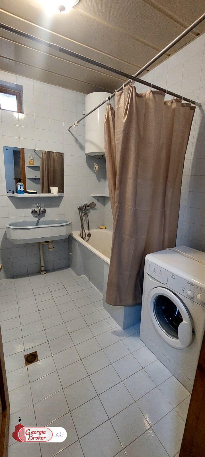 nearly repaired 8-room house for sale