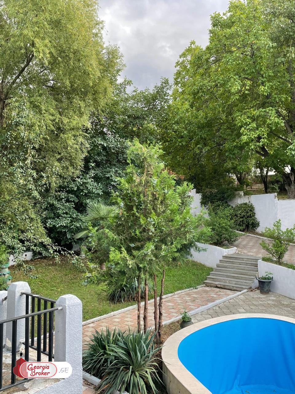 в аренду дом с новым ремонтом 7-комнат