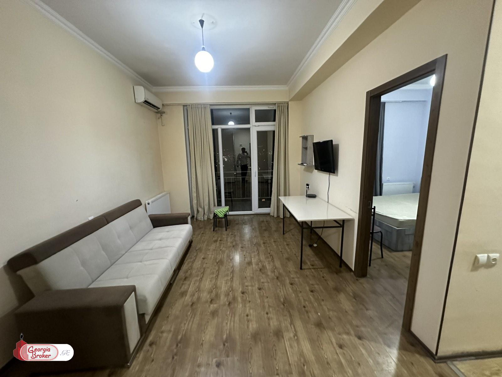 იყიდება ახალი გარემონტებული 2 ოთახიანი ბინა სანზონაში