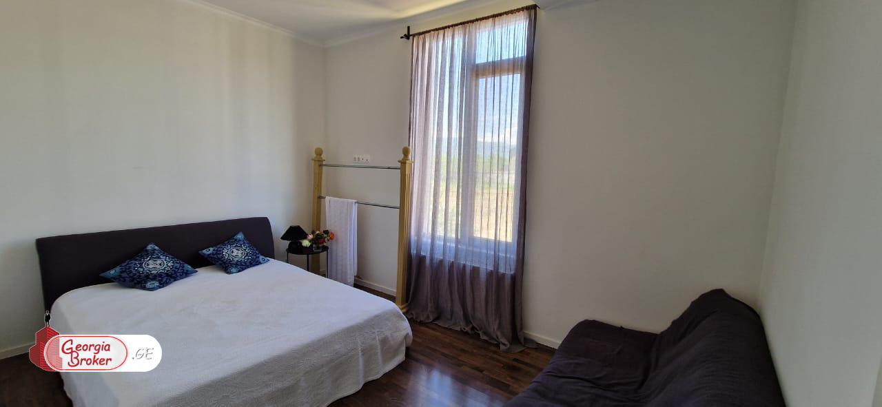 ქირავდება ახალი გარემონტებული 5 ოთახიანი სახლი საგურამოში