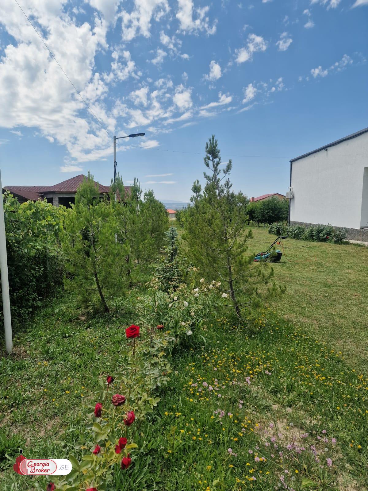 ქირავდება ახალი გარემონტებული 5 ოთახიანი სახლი საგურამოში