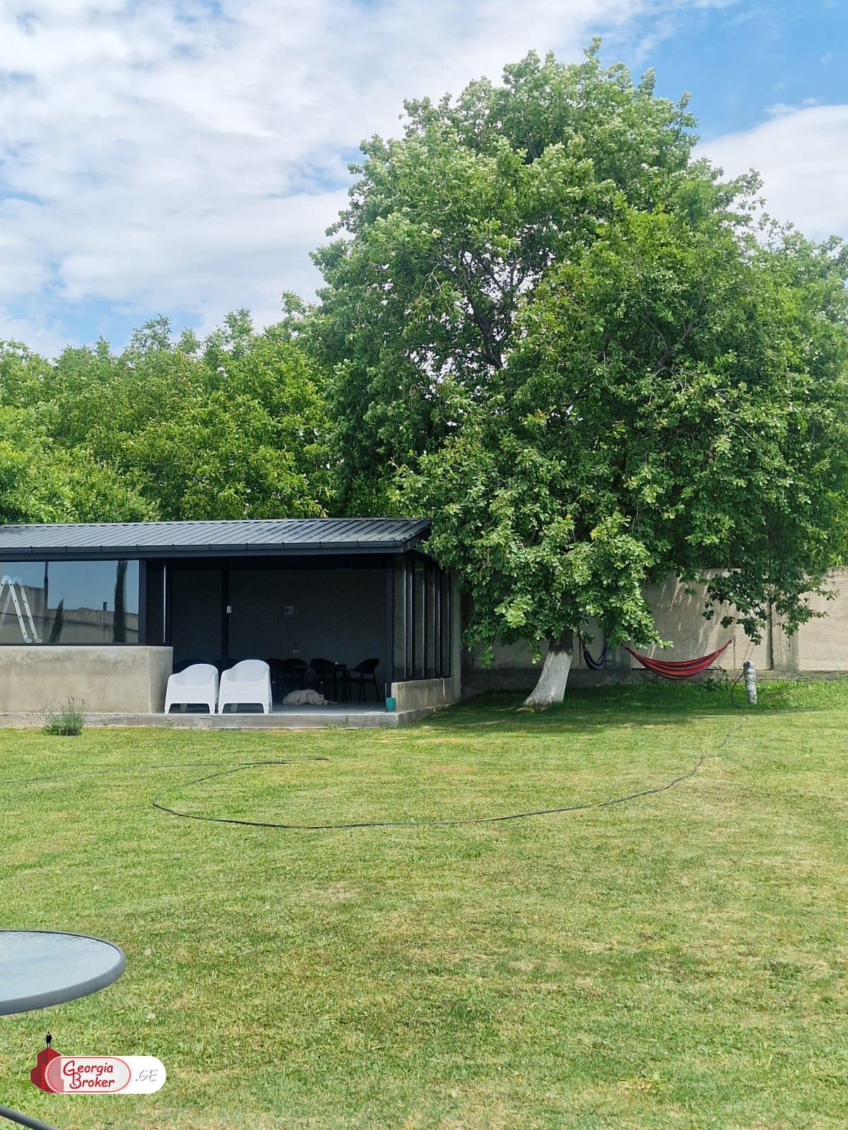 ქირავდება ახალი გარემონტებული 5 ოთახიანი სახლი საგურამოში