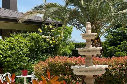 იყიდება ახალი გარემონტებული 12 ოთახიანი სახლი კრწანისში