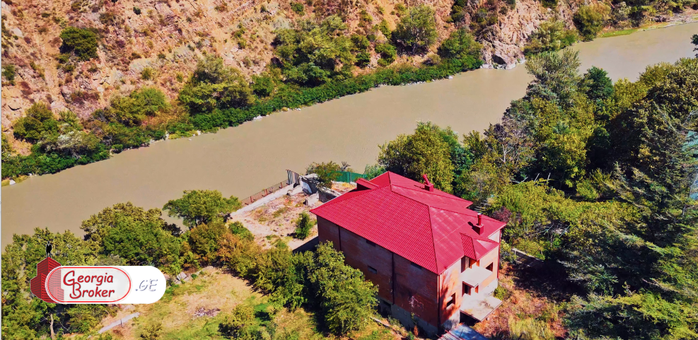 იყიდება ახალი აშენებული 9 ნომრიანი სასტუმრო არმაზში