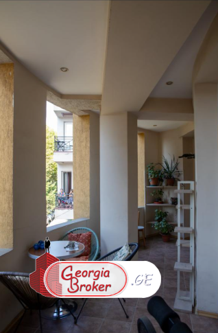 в аренду квартира с новым ремонтом 5-комнат