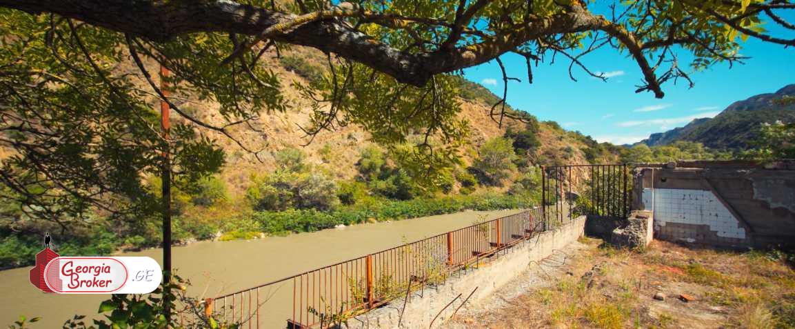 იყიდება ახალი აშენებული 9 ნომრიანი სასტუმრო არმაზში