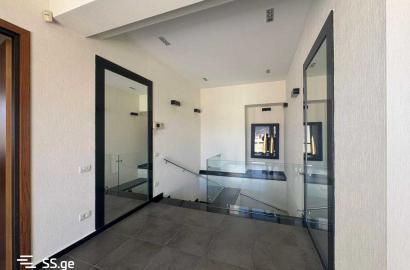 ქირავდება ახალი გარემონტებული 6 ოთახიანი  დუპლექსი  ავლაბარში