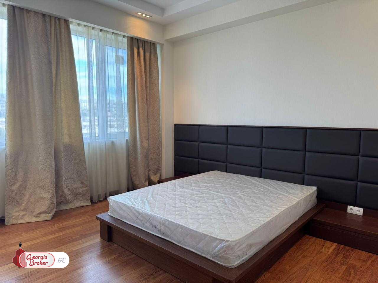 ქირავდება ახალი გარემონტებული 6 ოთახიანი  დუპლექსი  ავლაბარში