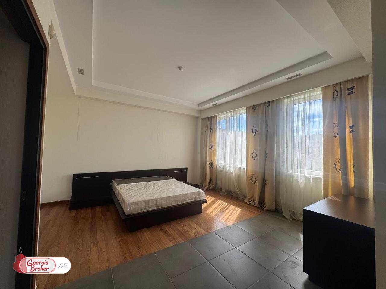 ქირავდება ახალი გარემონტებული 6 ოთახიანი  დუპლექსი  ავლაბარში