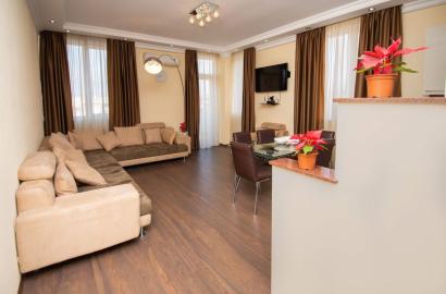 ქირავდება ახალი გარემონტებული 3 ოთახიანი ბინა სანზონაში