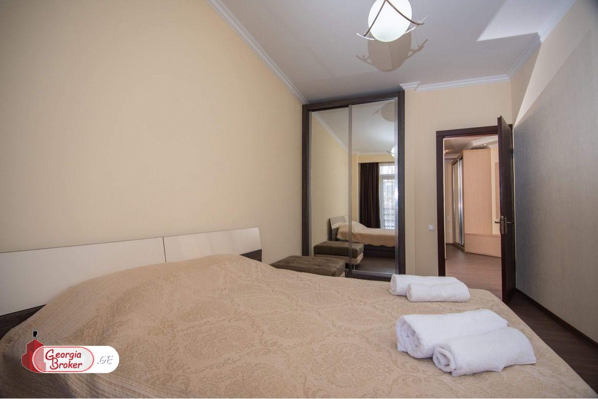 ქირავდება ახალი გარემონტებული 3 ოთახიანი ბინა სანზონაში