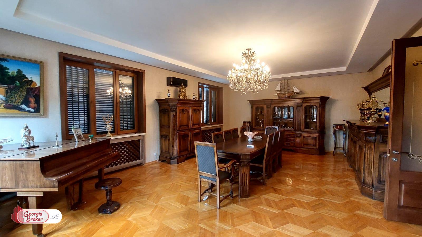 იყიდება ახალი გარემონტებული 11 ნომრიანი სასტუმრო ნაძალადევში