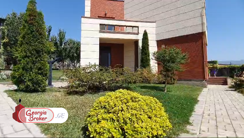ქირავდება ახალი გარემონტებული 8 ოთახიანი სახლი თბილისის შემოგარენში