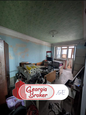 продается квартира с новым ремонтом 3-комнаты