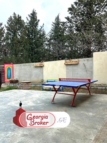 იყიდება 4სართულიანი  კომერციული შენობა თბილისის ზღვაზე