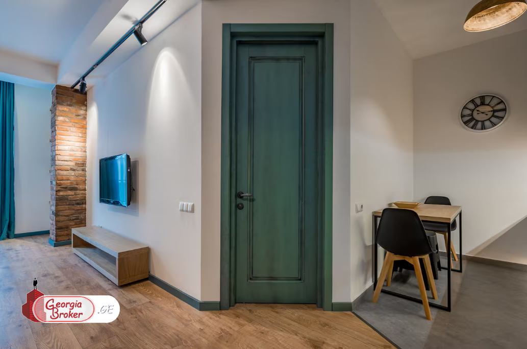 ქირავდება ახალი გარემონტებული 3 ოთახიანი ბინა სოლოლაკში