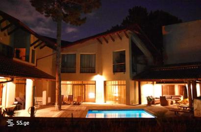 nearly repaired 7-room house for rent