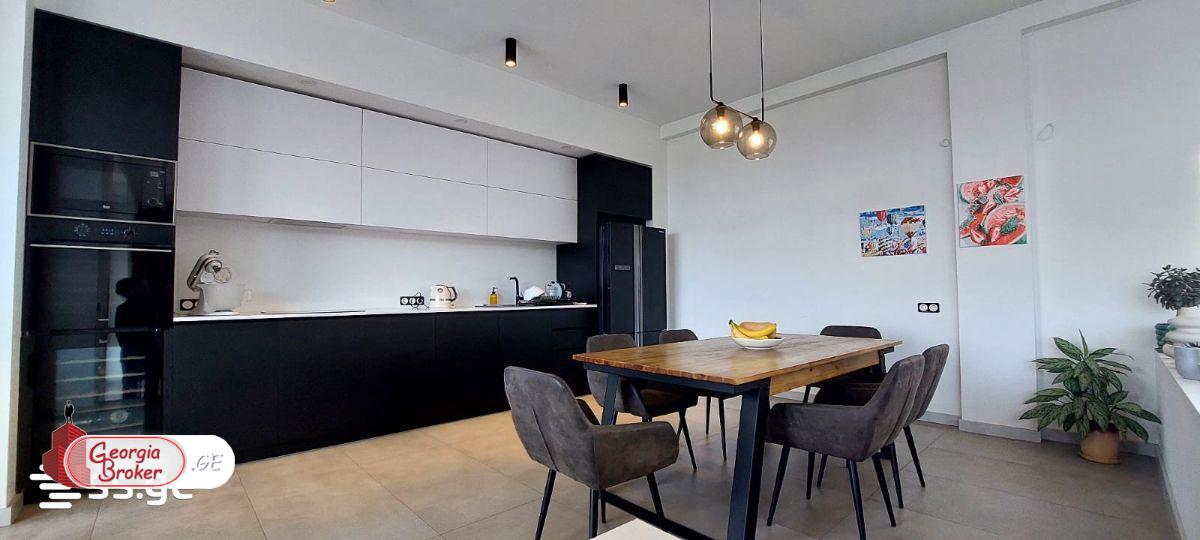 nearly repaired 5-room house for sale