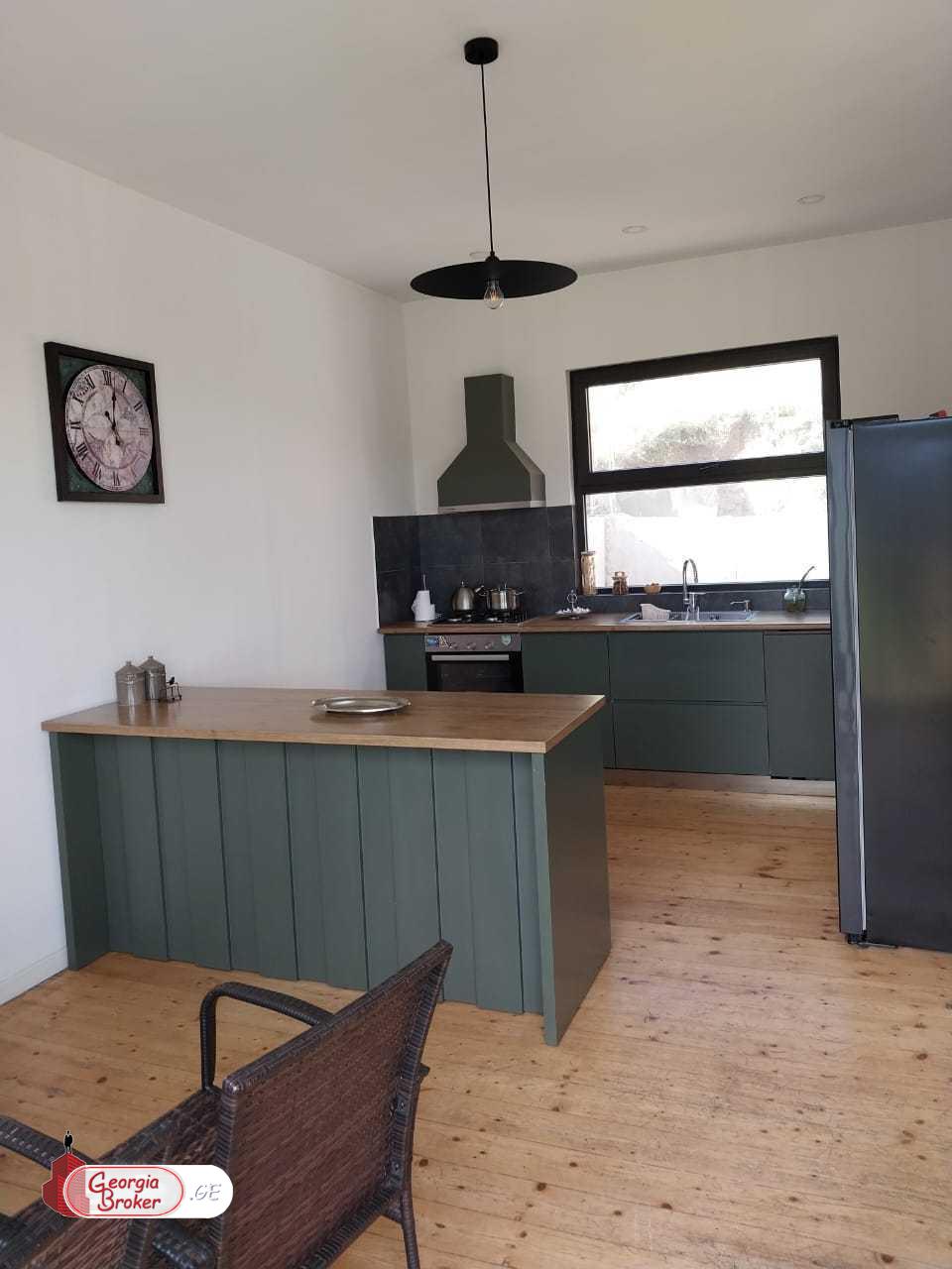 იყიდება ახალი გარემონტებული 5 ოთახიანი სახლი ლისის ტბის მიმდებარედ