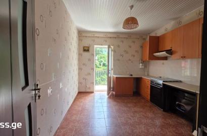 nearly repaired 4-room apartment for sale