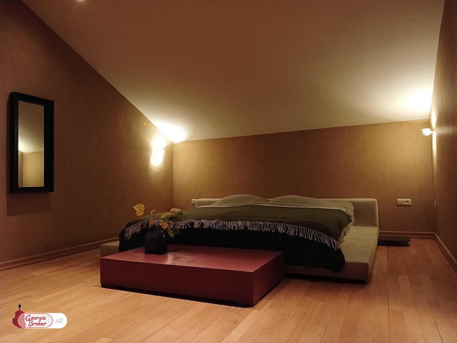 в аренду дом с новым ремонтом 7-комнат