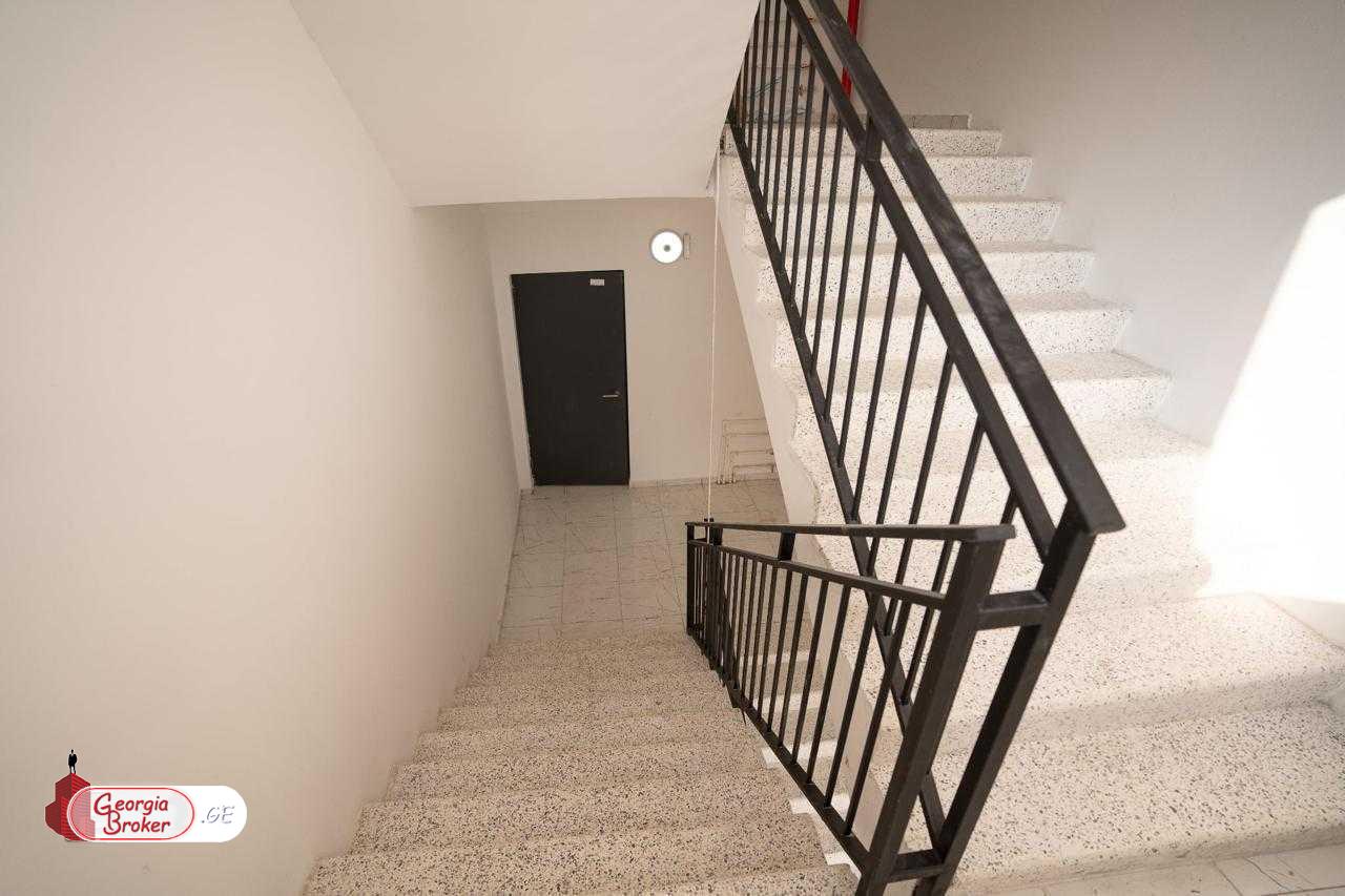 იყიდება ახალი აშენებული 3 ოთახიანი ბინა ვაშლიჯვარში