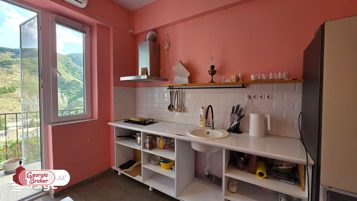 nearly repaired 3-room apartment for sale