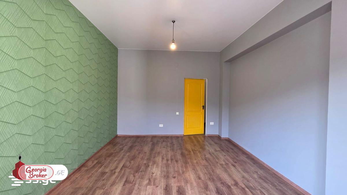 nearly repaired 3-room apartment for sale