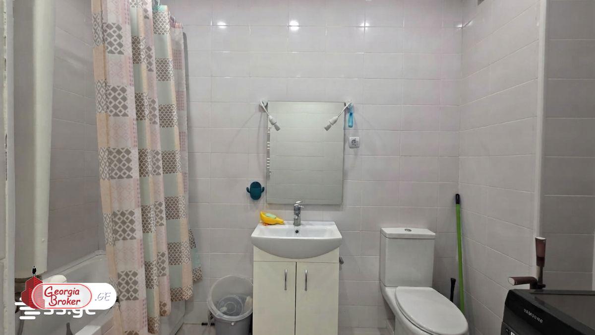 nearly repaired 3-room apartment for sale
