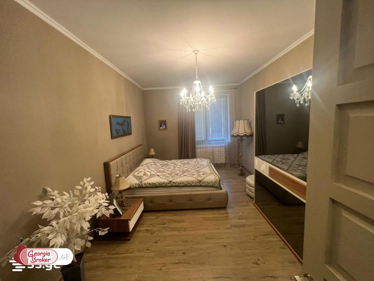 nearly repaired 11-room house for rent