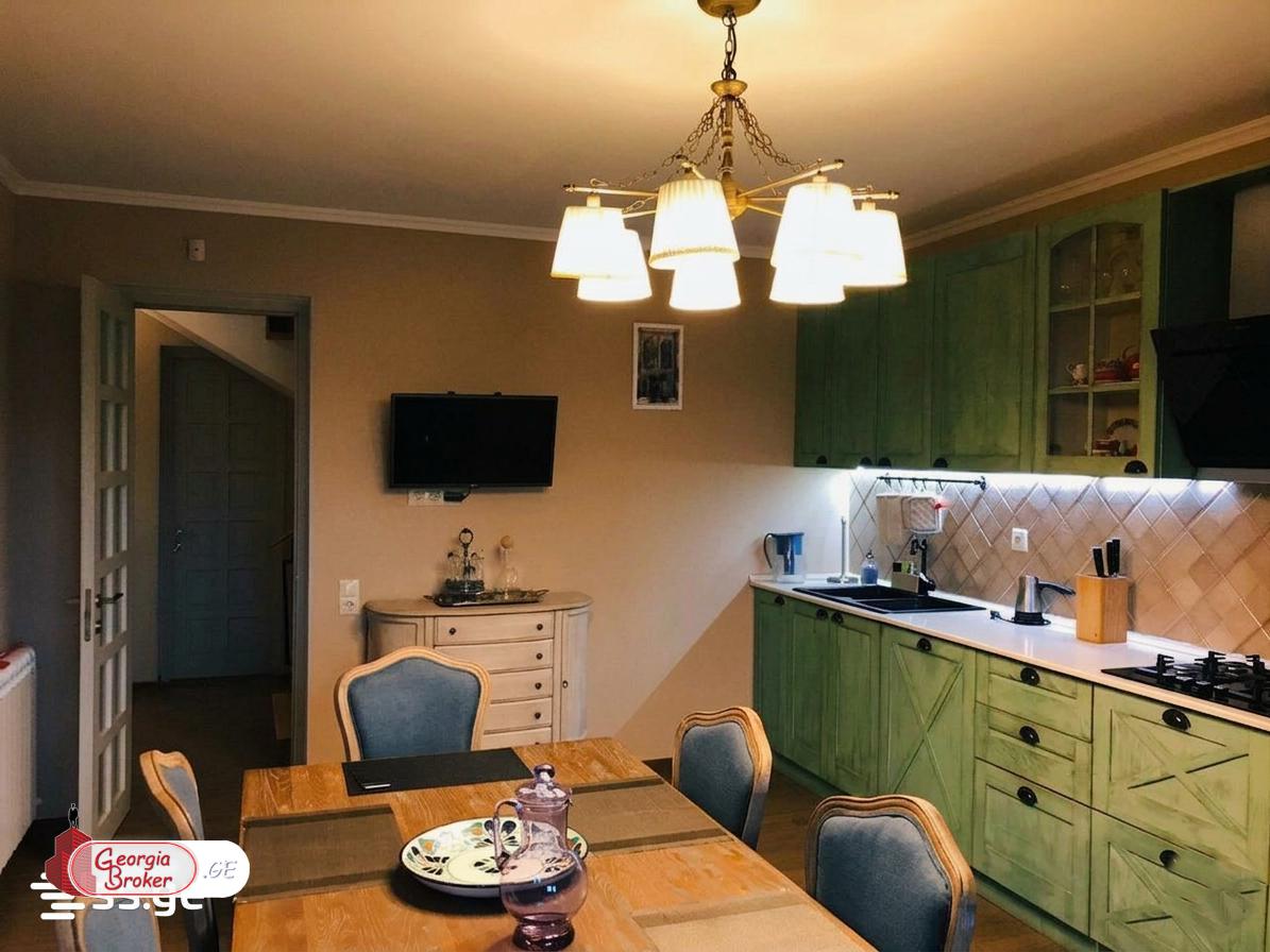 nearly repaired 11-room house for rent