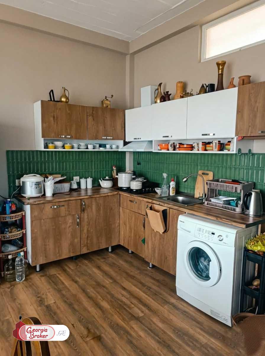 იყიდება ახალი გარემონტებული 6 ოთახიანი სახლი ლისის ტბის მიმდებარედ