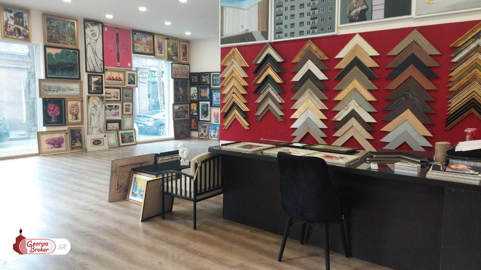 в аренду офис с новым ремонтом 4-комнаты