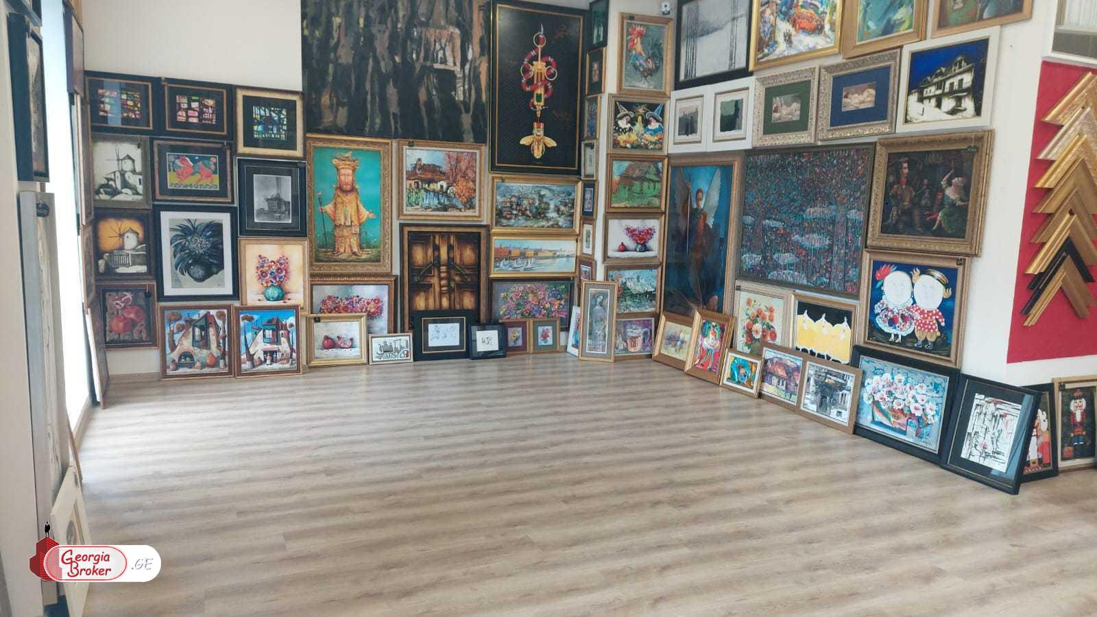 в аренду офис с новым ремонтом 4-комнаты