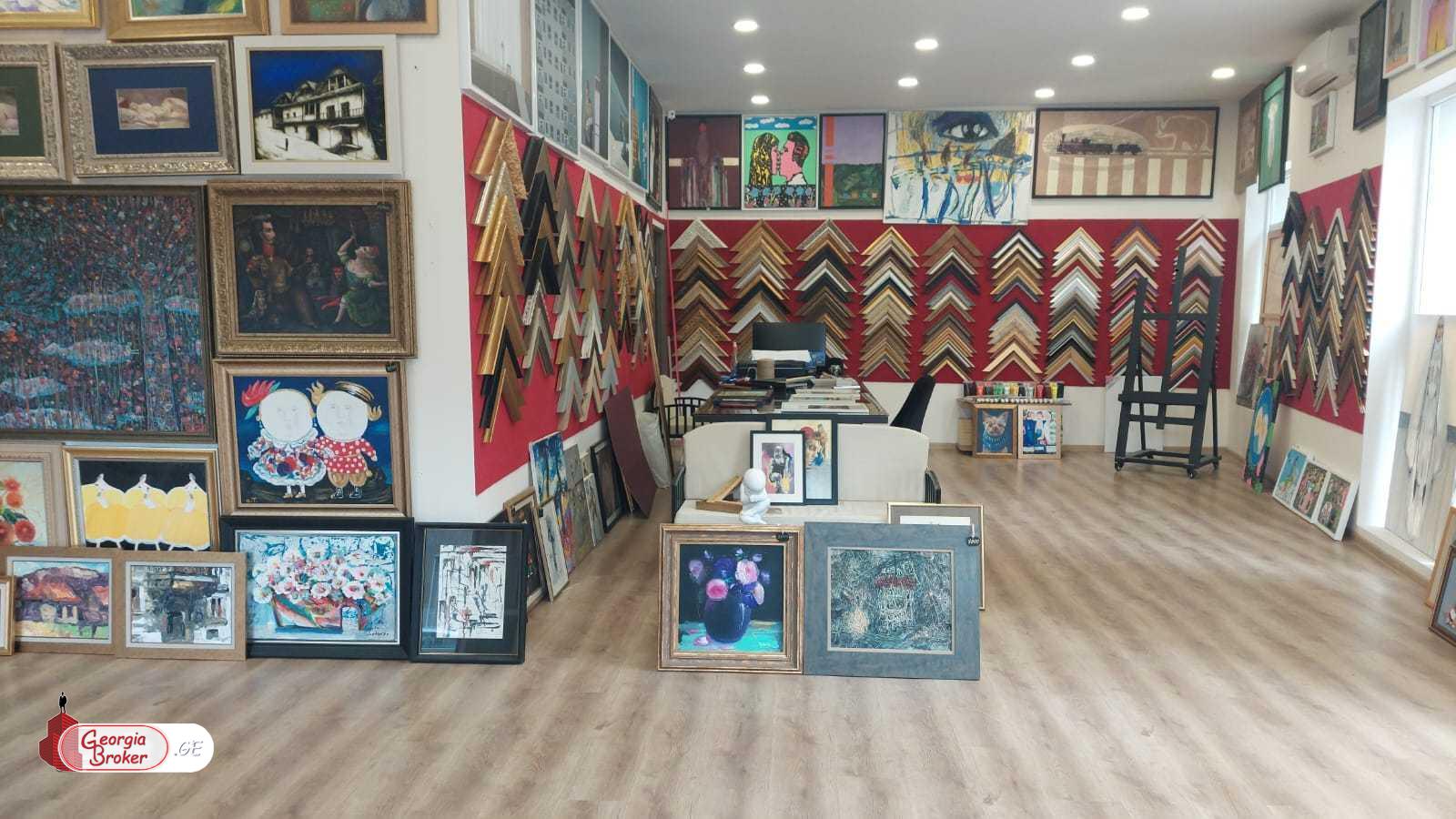 в аренду офис с новым ремонтом 4-комнаты