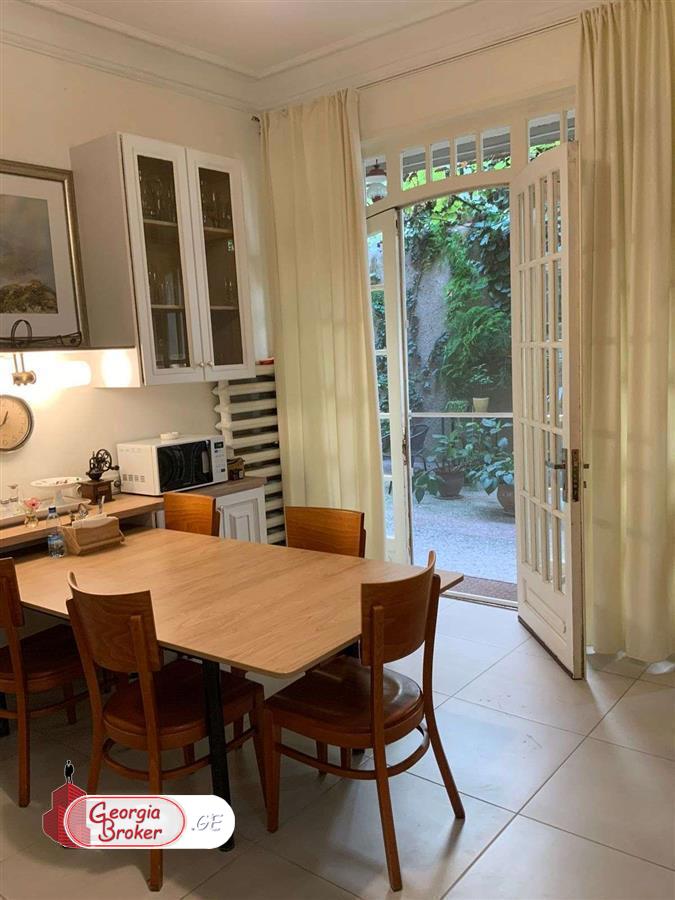 nearly repaired 10-room house for sale