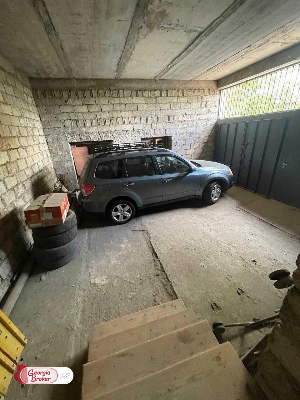 იყიდება ახალი გარემონტებული 7 ოთახიანი სახლი წყნეთში