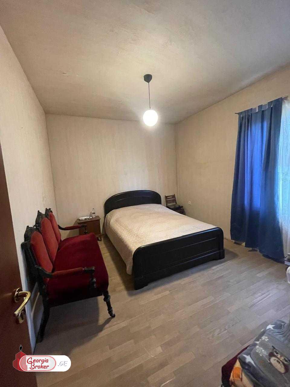 იყიდება ახალი გარემონტებული 7 ოთახიანი სახლი წყნეთში