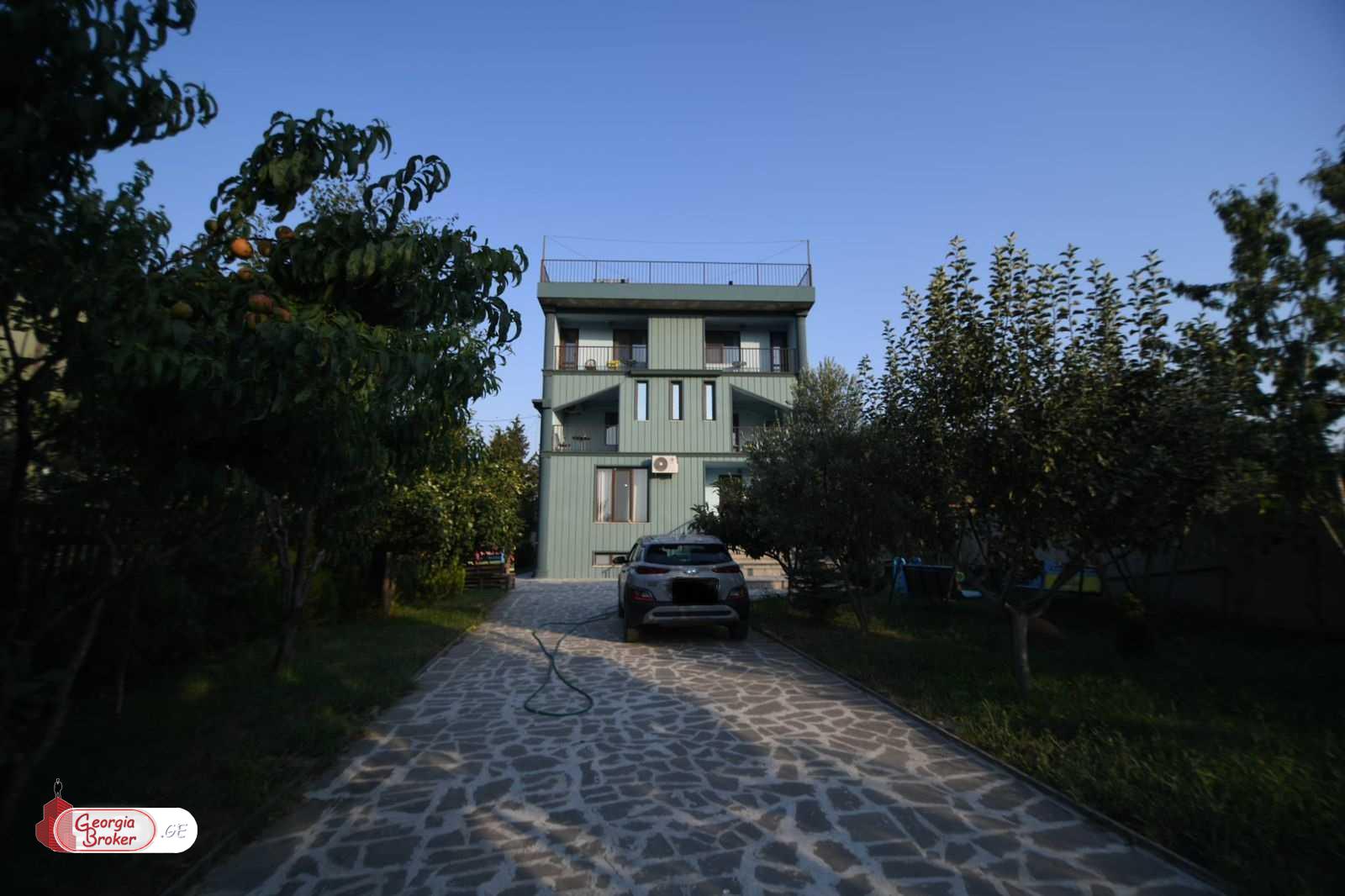 в аренду дом с новым ремонтом 14-комнат