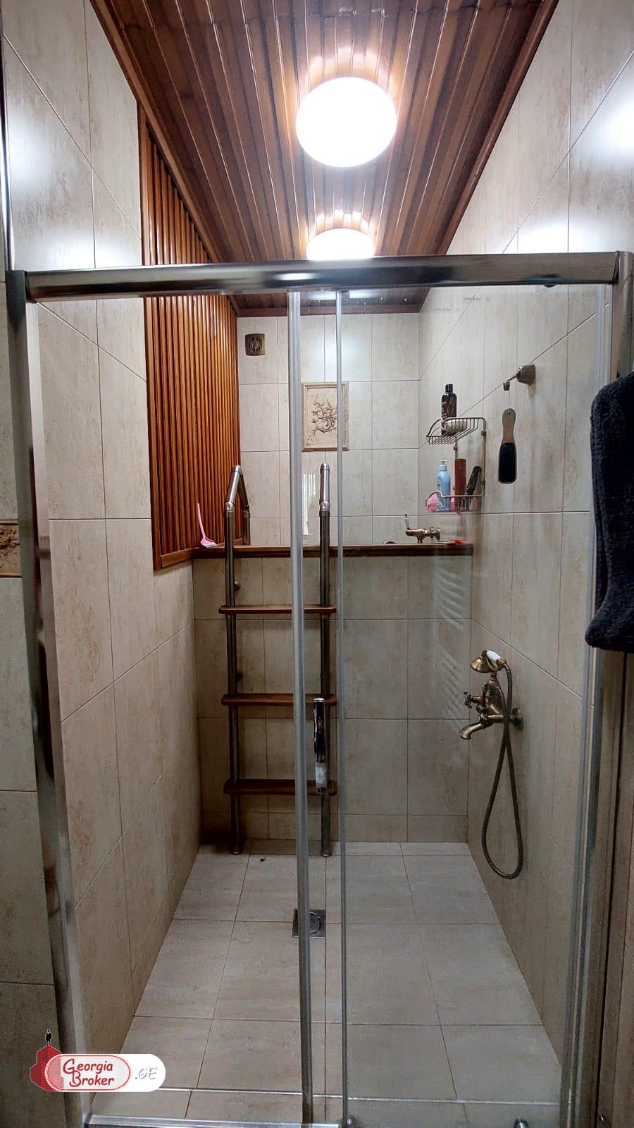 nearly repaired 11-room house for sale