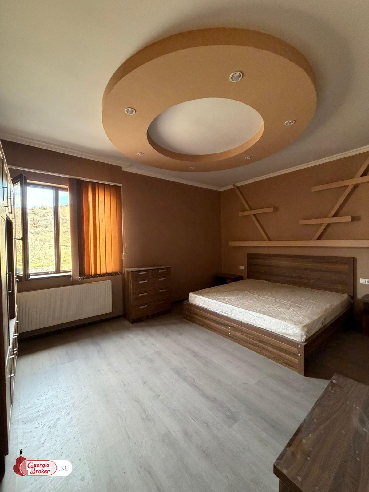 nearly repaired 14-room house for sale