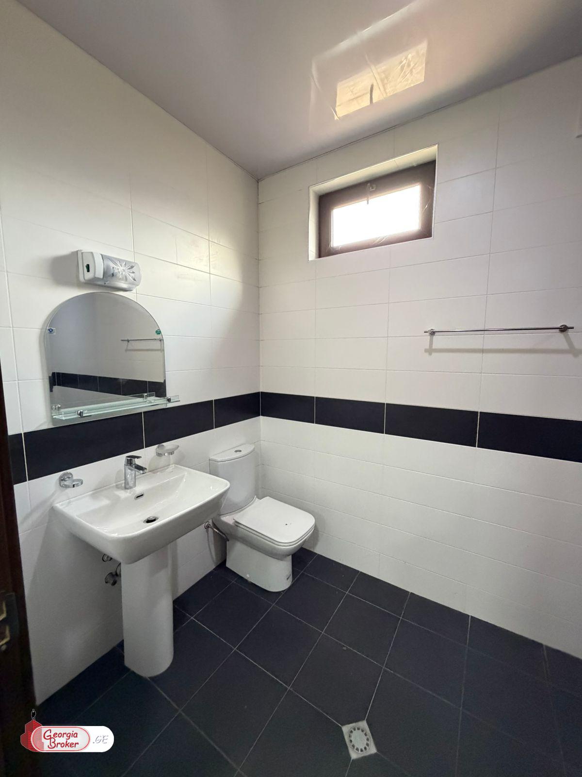 nearly repaired 14-room house for sale