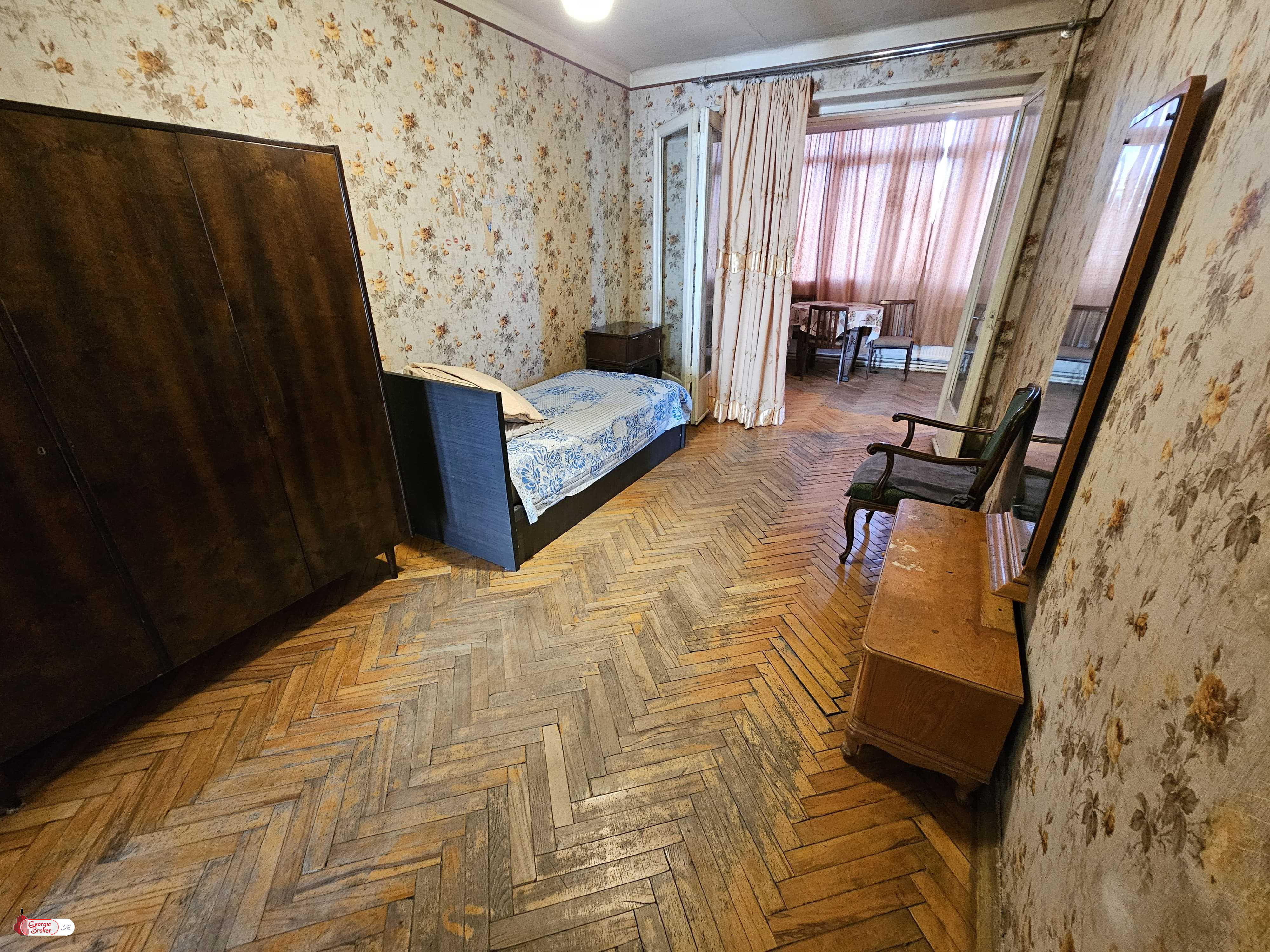 nearly repaired 4-room apartment for sale