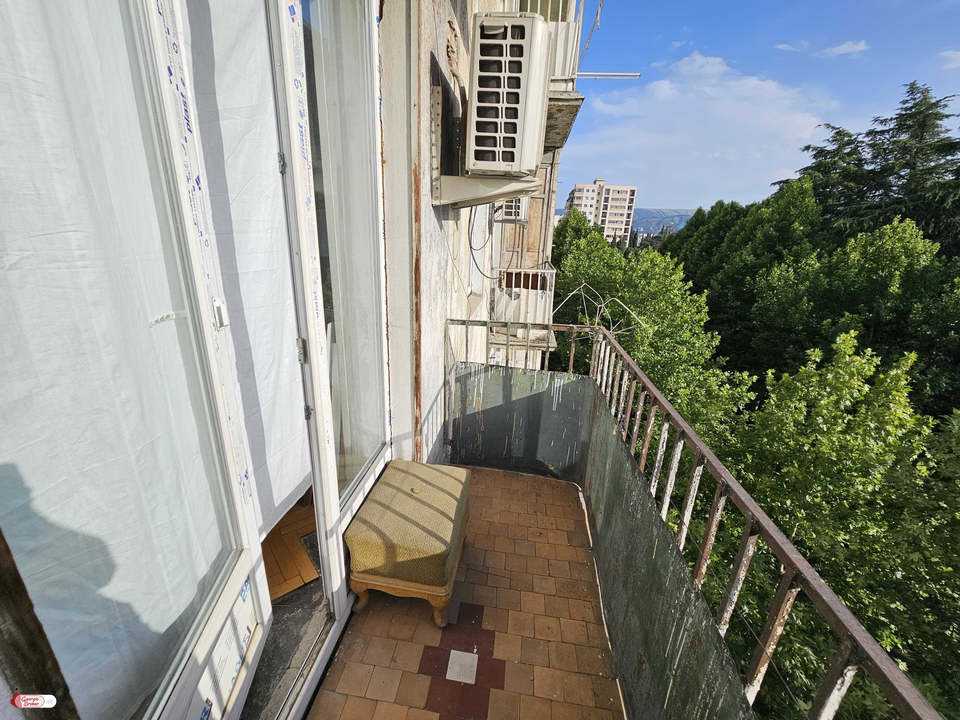 nearly repaired 4-room apartment for sale